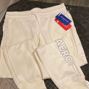Aeropostale Rhinestone Detail Off-White Sweatpants Joggers